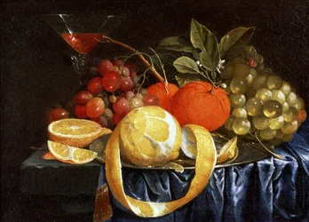 Stillleben mit Trauben, Orangen und einer geschälten Zitrone